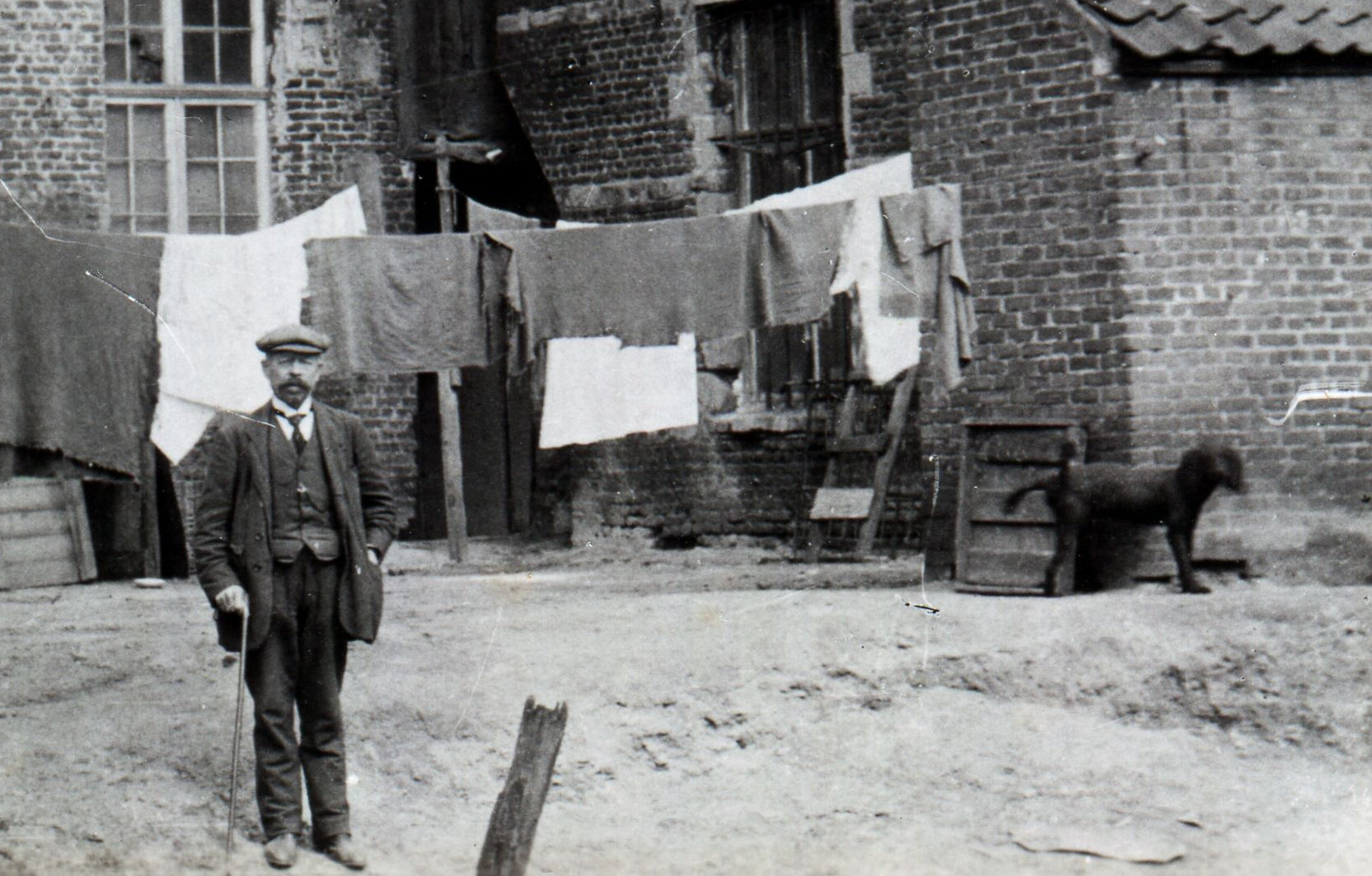 Maak een meme: oude foto's, nieuwe grappen