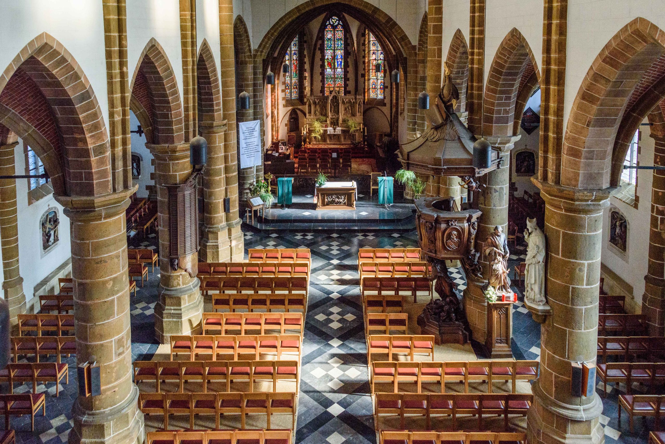 Tussen verf en lagen